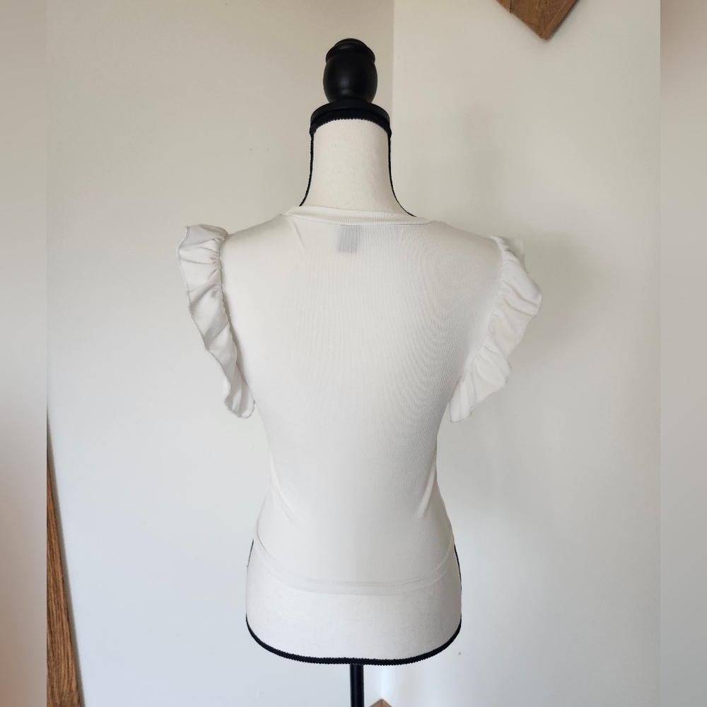 SHEIN White Ribbed Fitted Ruffled Sleeveless Shirt - Picture 4 of 5